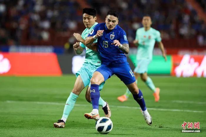 国足今晚亚洲杯首战：阵容更整齐，主帅打“预