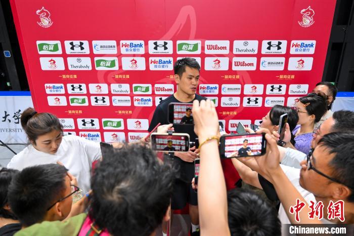 张宁强调学会摆脱个人依赖,带领中国三人篮球