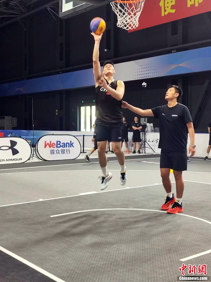 张宁强调学会摆脱个人依赖,带领中国三人篮球