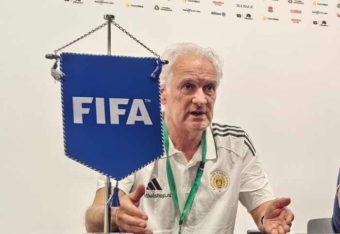 库拉索新帅吕滕：长途跋涉挑战下整合球队备战