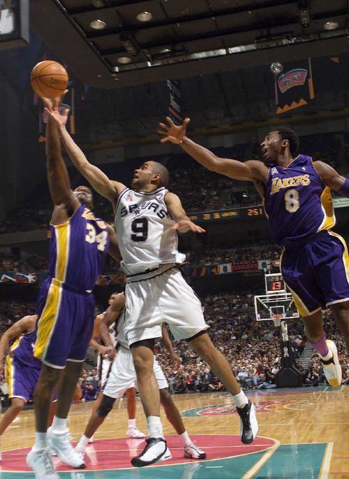 文班亚马41+16创历史最快两双 马刺9连胜登顶西部