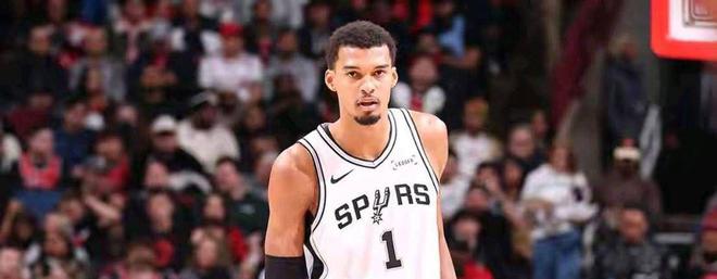 文班亚马41+16创历史最快两双 马刺9连胜登顶西部