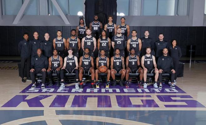 文班亚马41+16创历史最快两双 马刺9连胜登顶西部