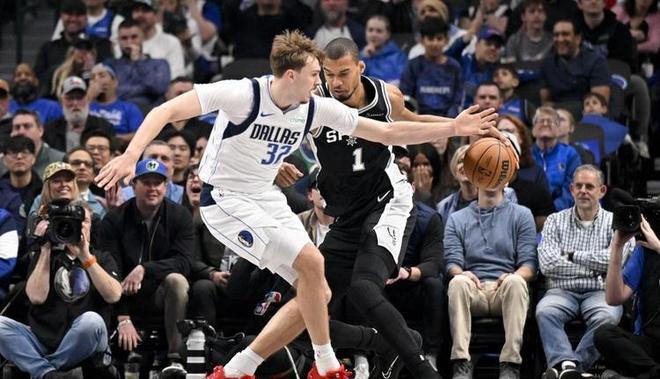 文班亚马41+16创历史最快两双 马刺9连胜登顶西部